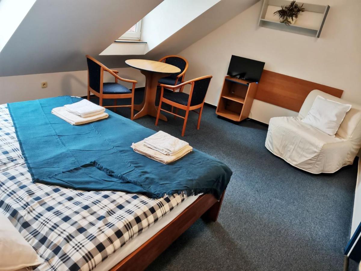 Penzion Pastviny Eksteriør bilde