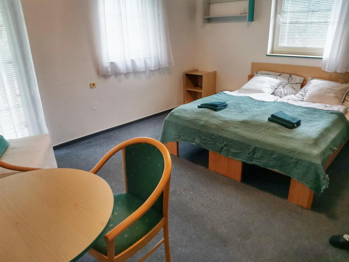 Penzion Pastviny Eksteriør bilde